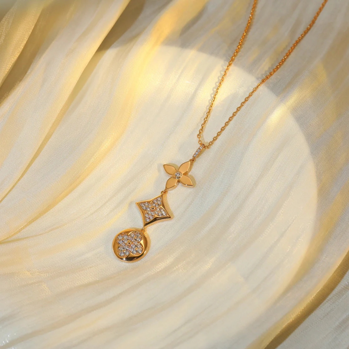[Louis vuitton]STAR AND SUN DIAMOND PINK GOLD NECKLACE