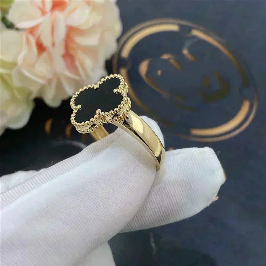 [Van Cleef & Arpels] ONYX RING