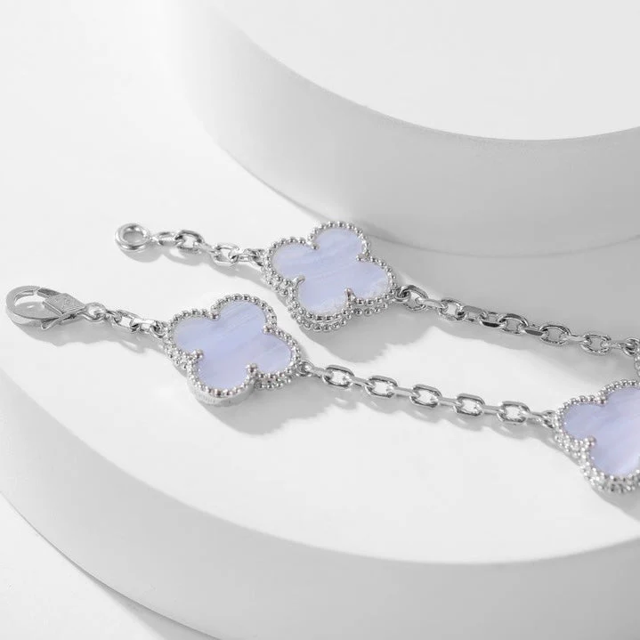 [Van Cleef & Arpels] 10 MOTIFS PURPLE CHALCEDONY NECKLACE