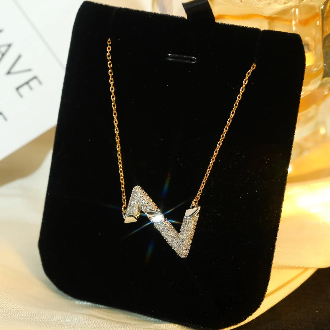 [Louis vuitton]VOLT SILVER DIAMOND PEDANT NECKLACE
