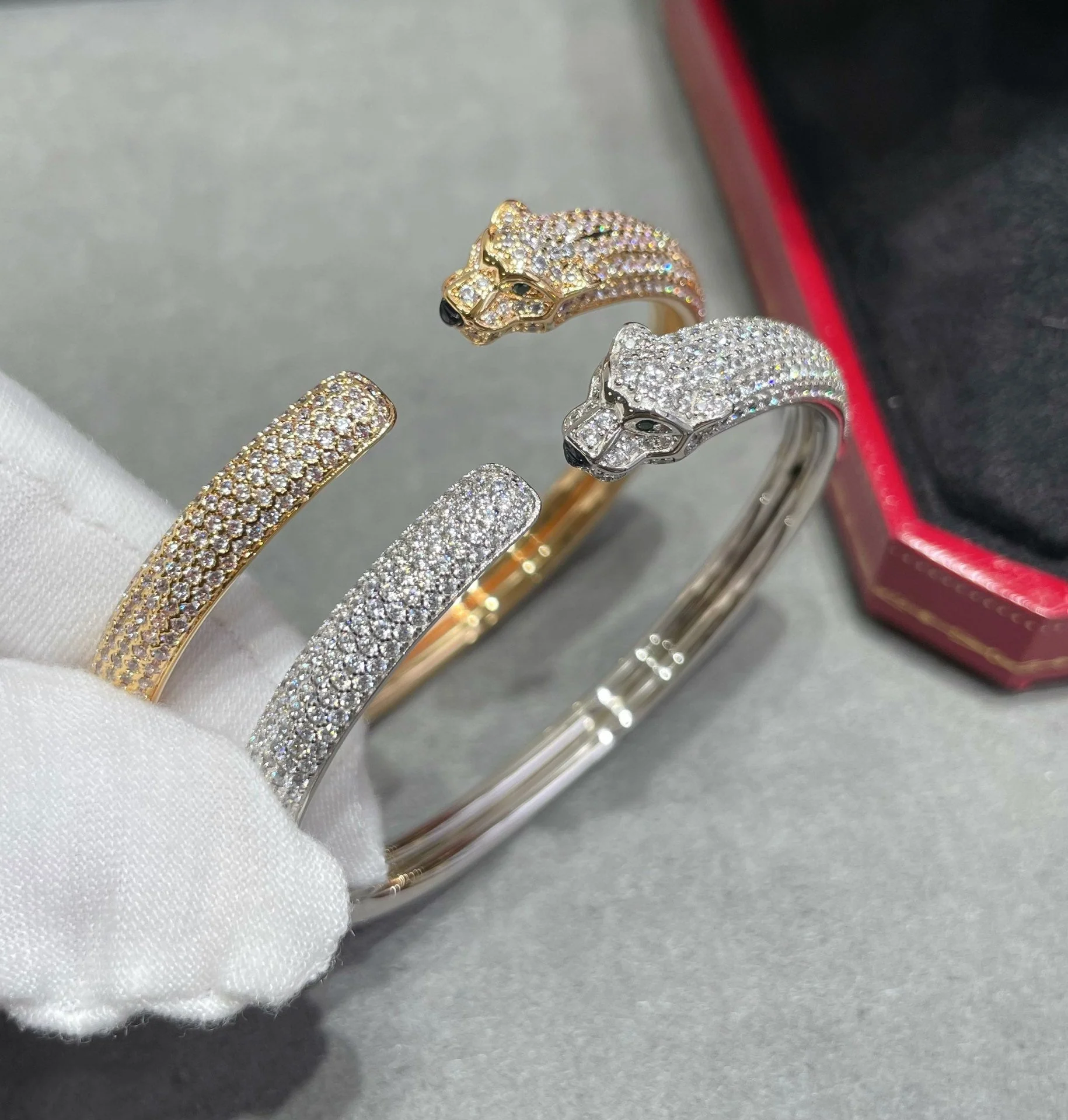 [Cartier]PANTHERE FULL DIAMOND OPEN BRACELET