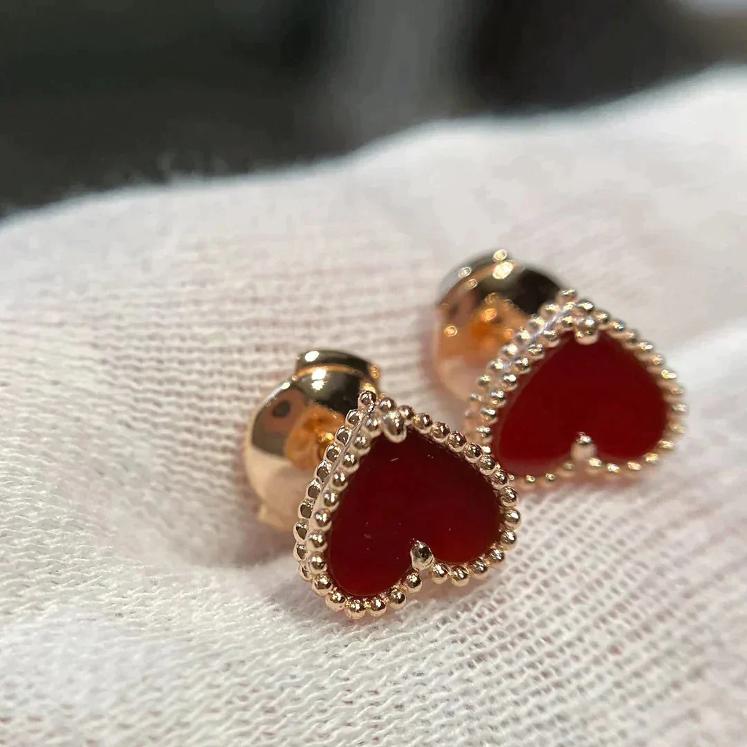 [Van Cleef & Arpels]HEART CARNELIAN STUD EARRINGS