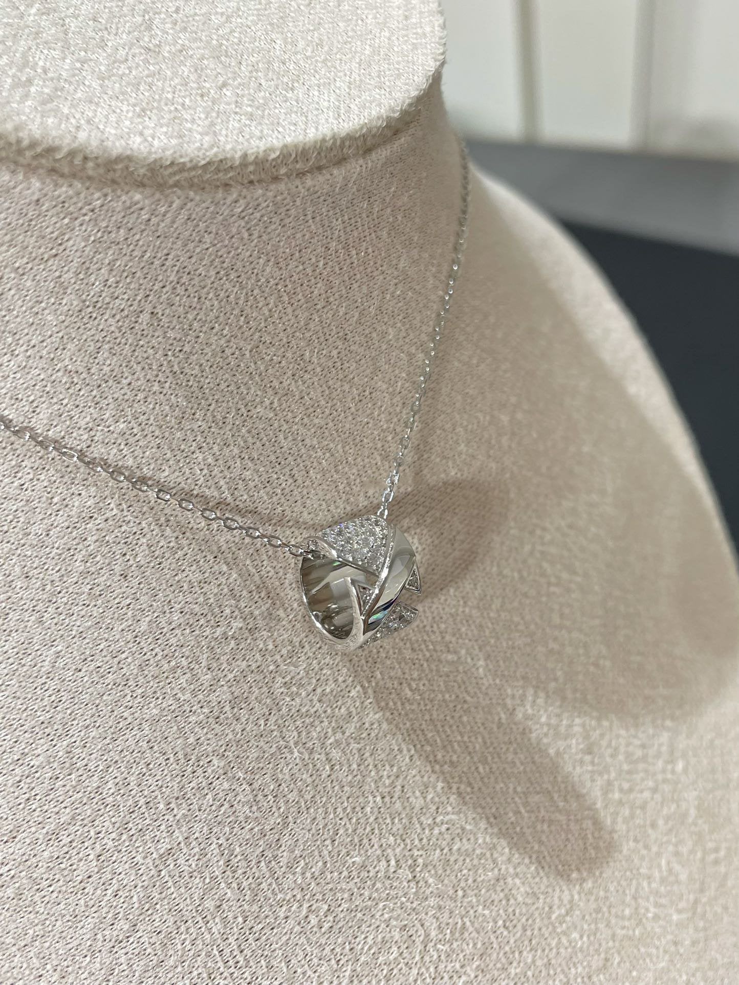 [Chaumet]LIENS EVIDENCE DIAMOND PAVED NECKLACE