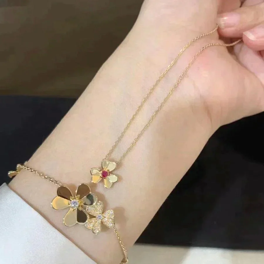 [Van Cleef & Arpels]FRIVOLE GOLD FLOWER NECKLACE