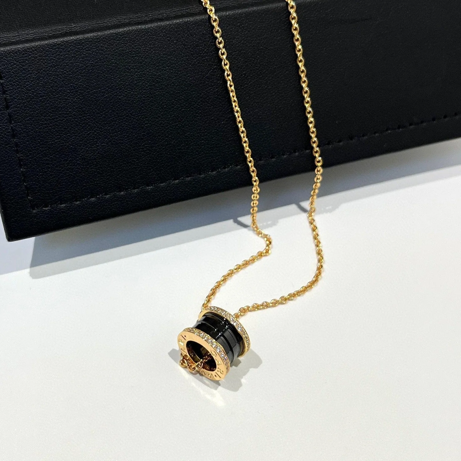 [Bulgari]ZERO 1 BLACK CERAMIC DIAMOND PINK GOLD NECKLACE