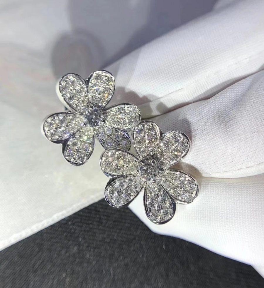 [Van Cleef & Arpels]FRIVOLE SILVER FLOWER DIAMOND EARRINGS