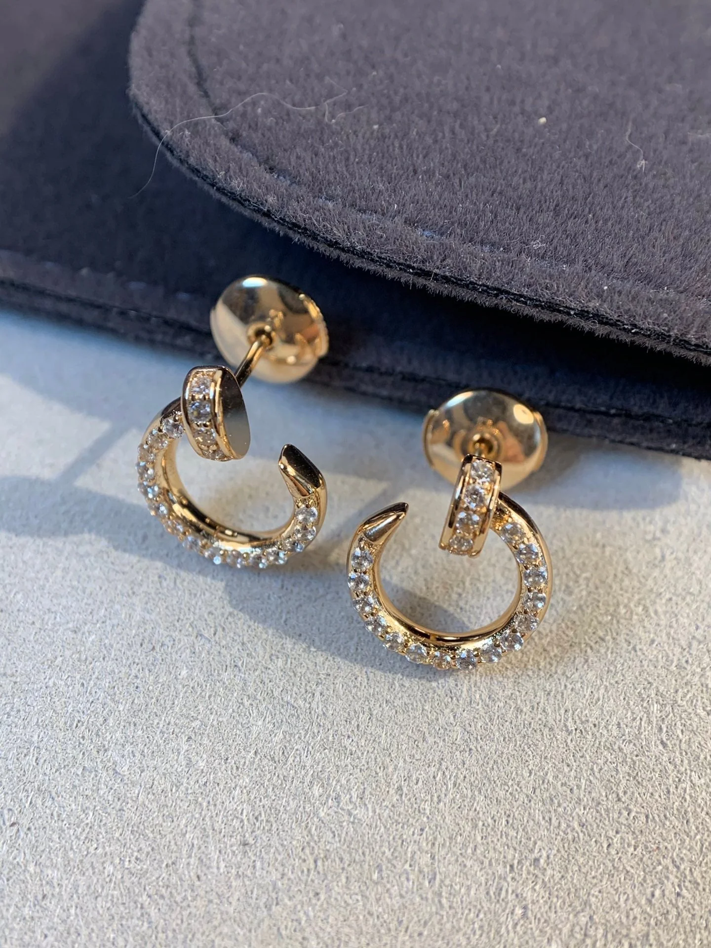 [Cartier]JUSTE EARRINGS GOLD DIAMONDS