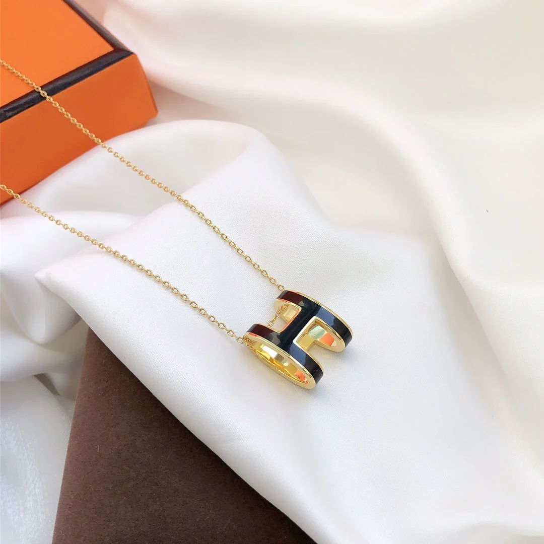 [Hermes]HM CLIC BLACK ENAMEL GOLD NECKLACE