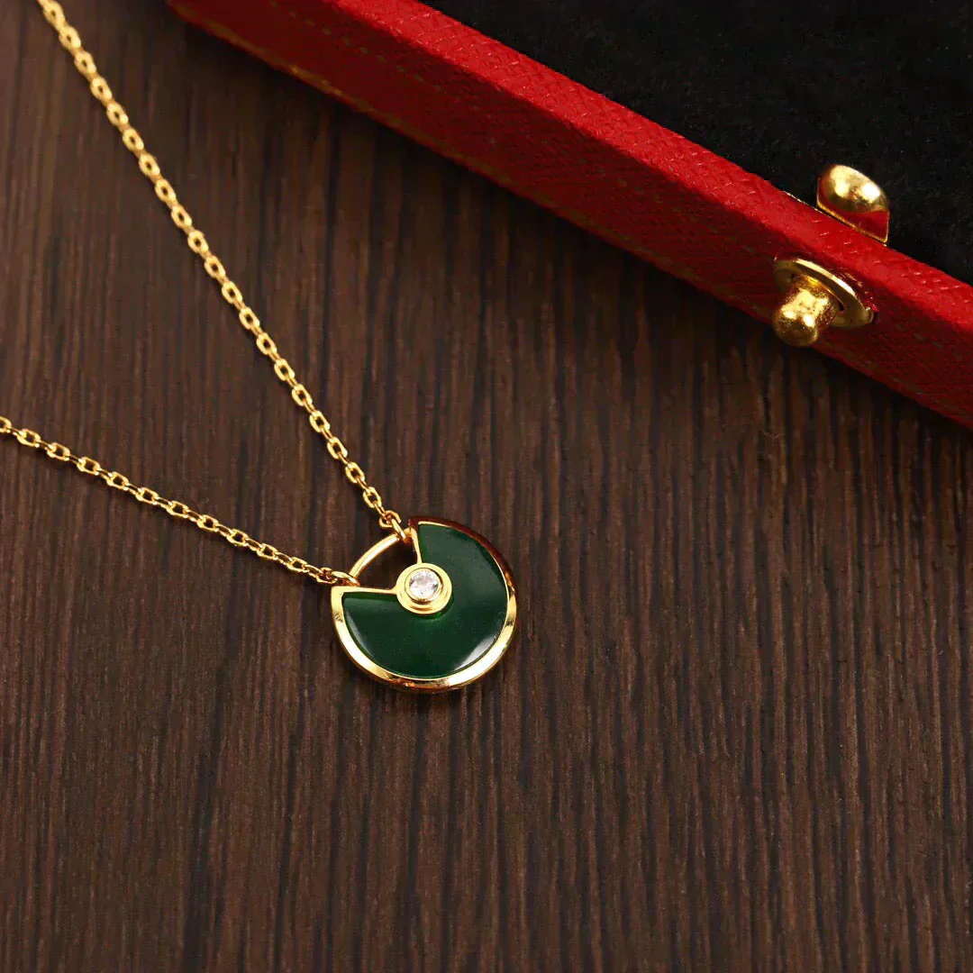 [Cartier]AMULETTE GOLD MALACHITE NECKLACE