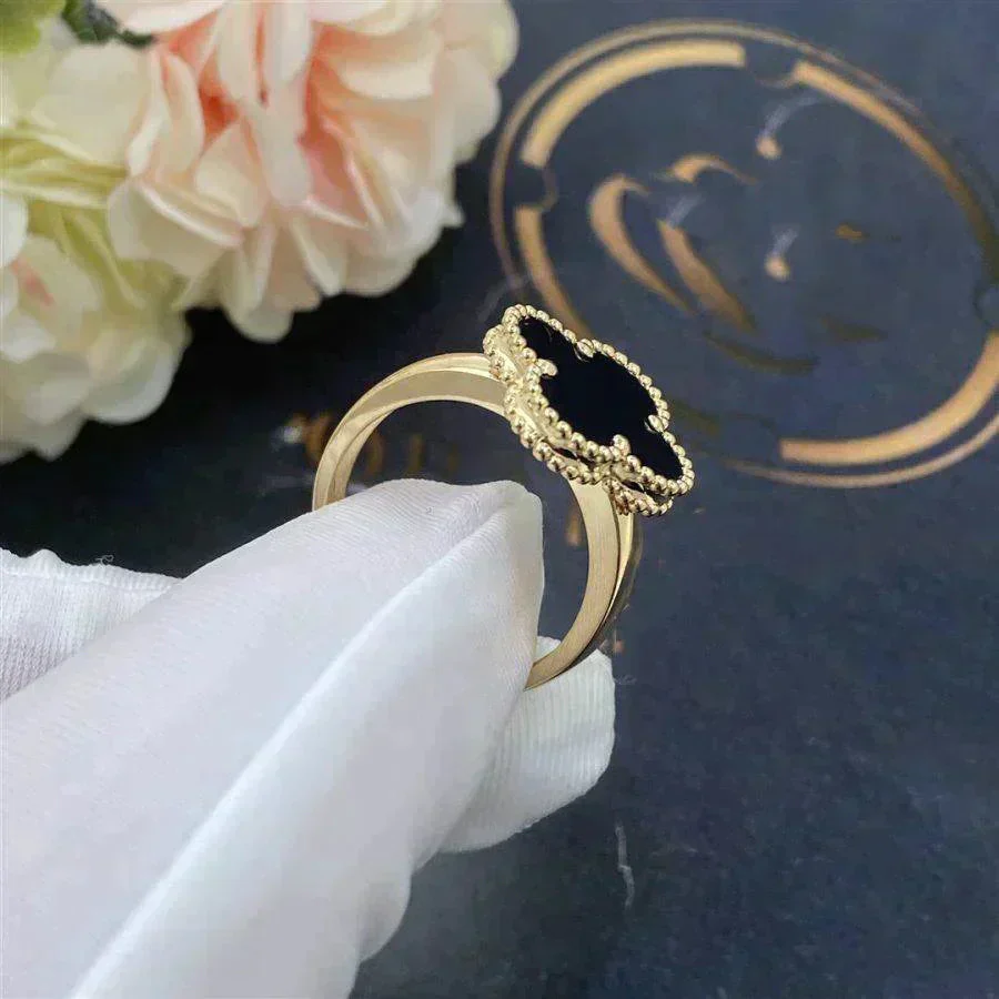 [Van Cleef & Arpels] ONYX RING