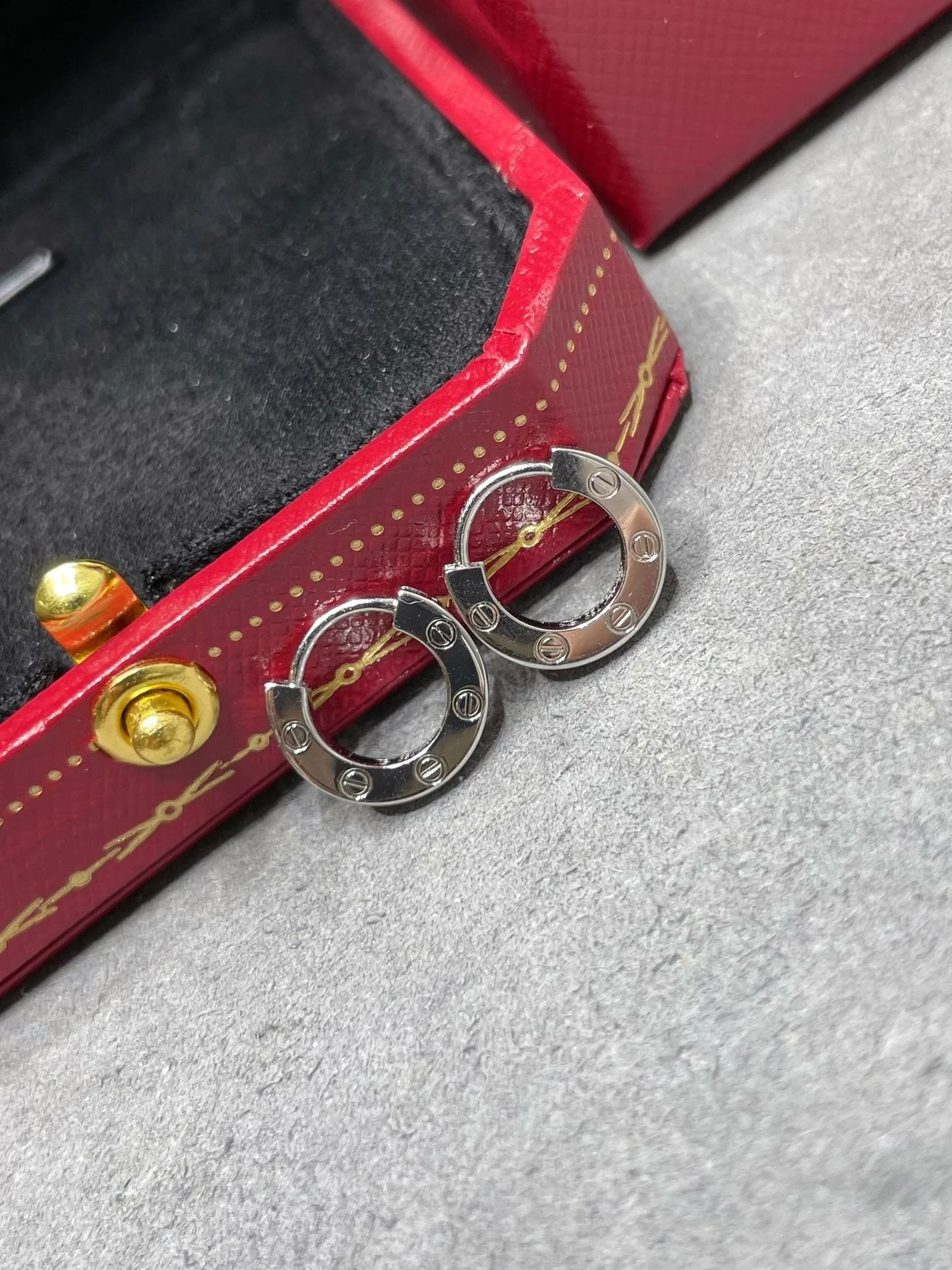 [Cartier]LOVE MINI EARRINGS