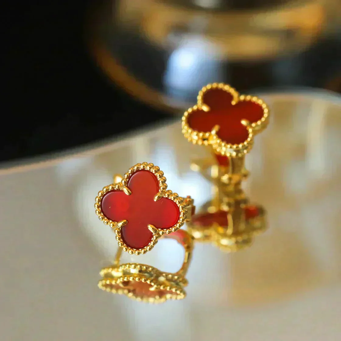 [Van Cleef & Arpels] MEDIUM 1 MOTIFS CARNELIAN  EARRINGS