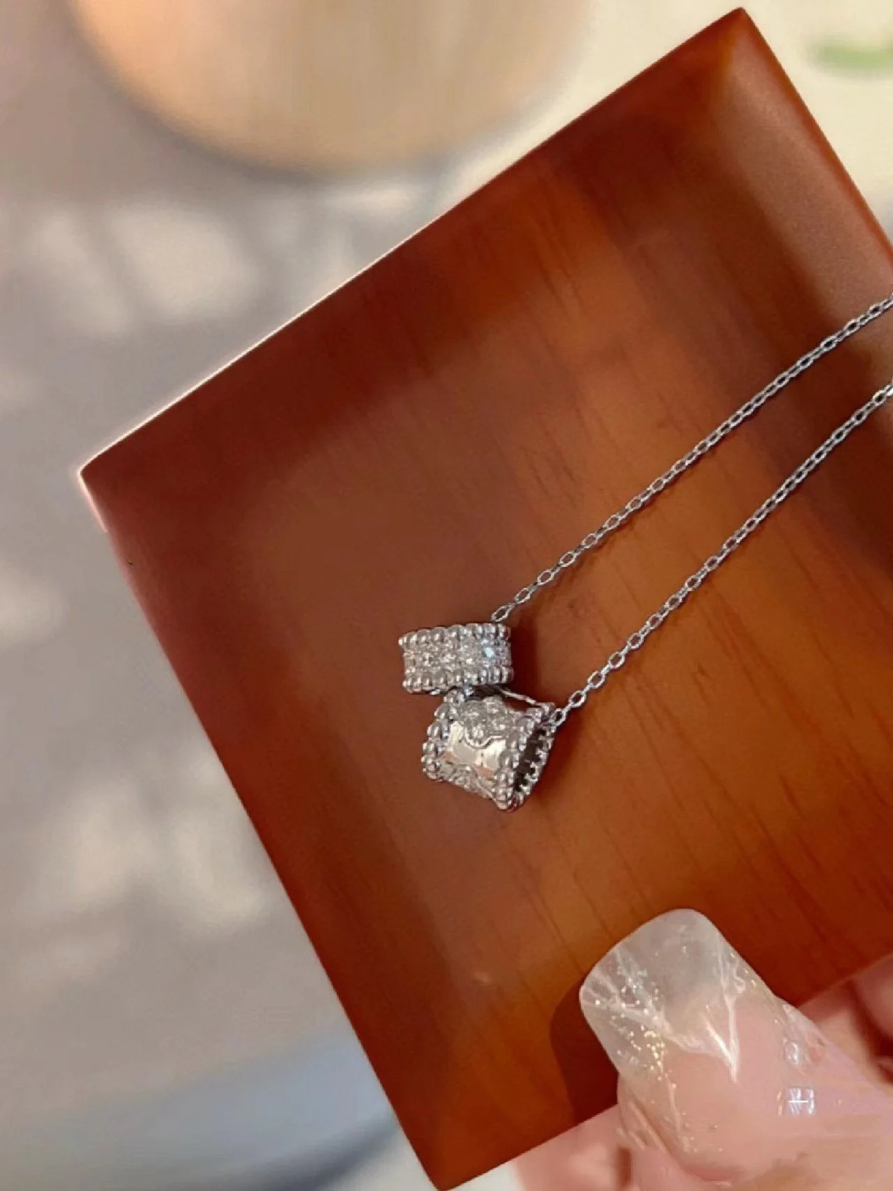 [Van Cleef & Arpels]PERLEE DOUBLE PENDANT SILVER DIAMOND NECKLACE