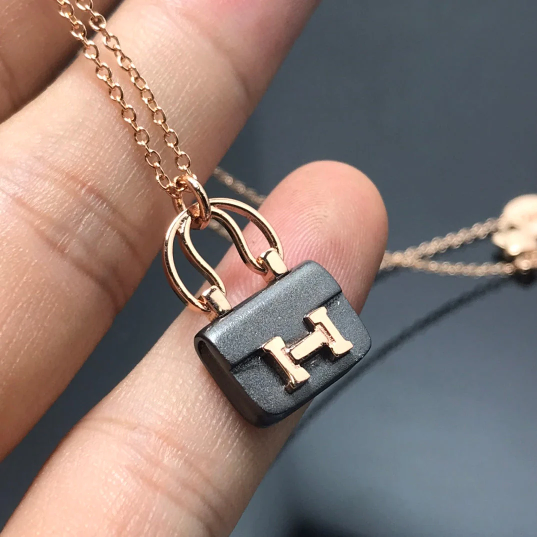 [Hermes]WOMEN'S HM AMULETTES CONSTANCE PENDANT NECKLACE