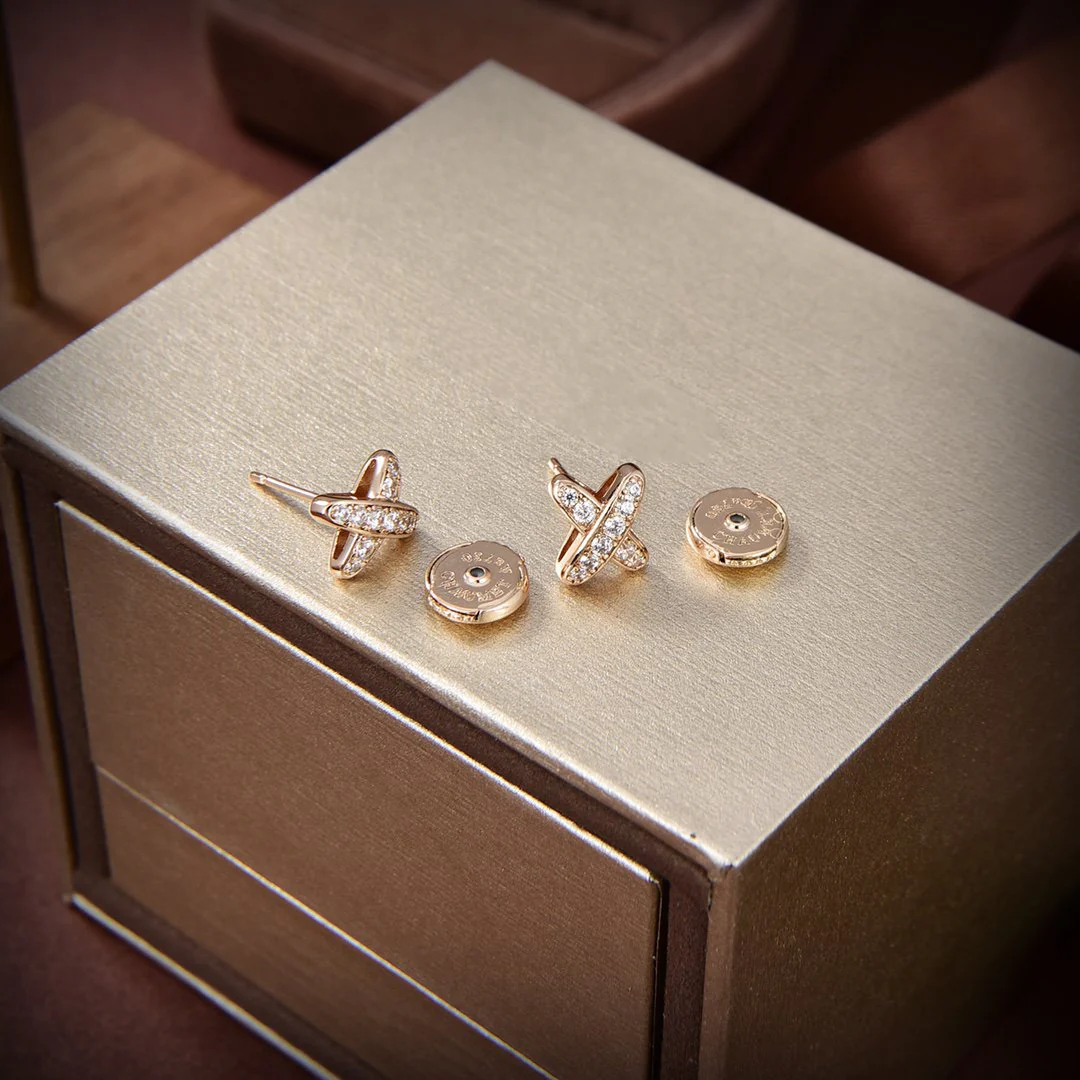 [Chaumet]JEUX DE GOLD DIAMOND EARRINGS