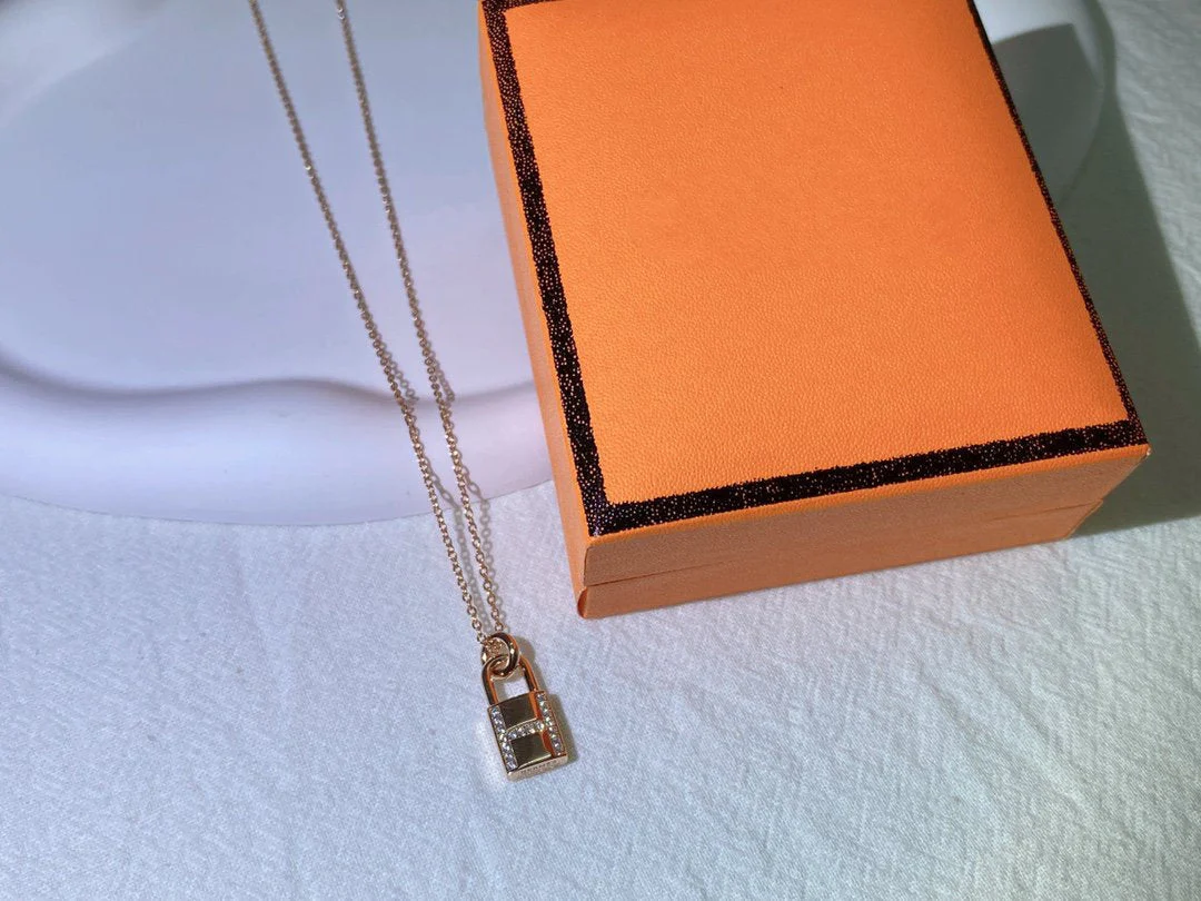 [Hermes]HM ADVANCED NICHE LOCK HEAD NECKLACE DIAMONDS