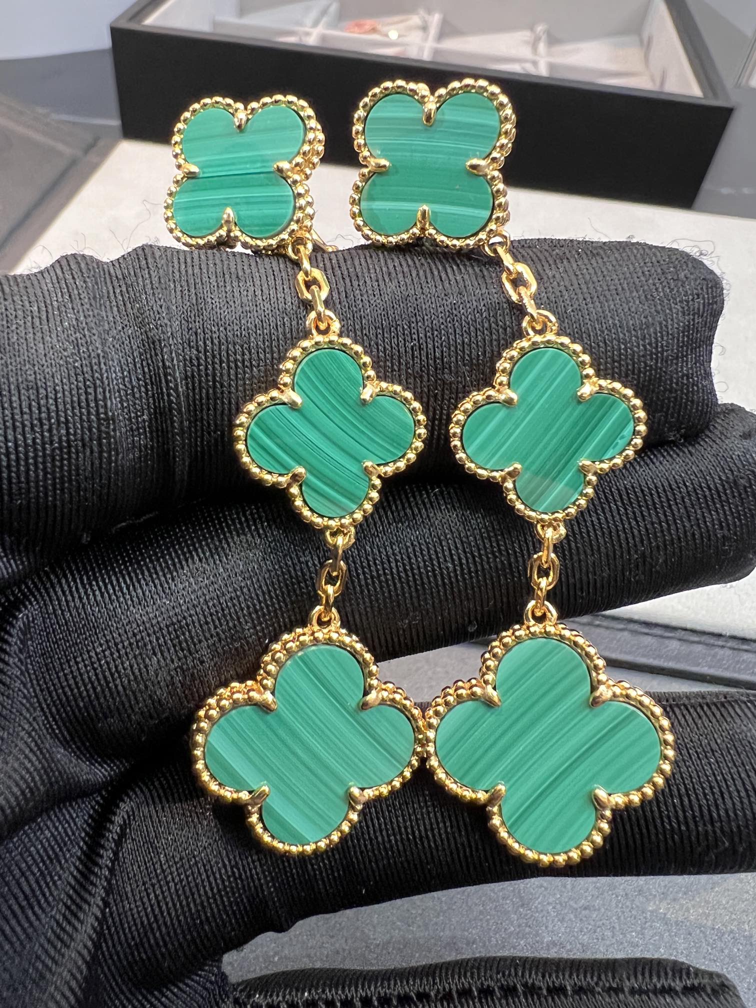 [Van Cleef & Arpels] MALACHITE 3 MOTIFS GOLD