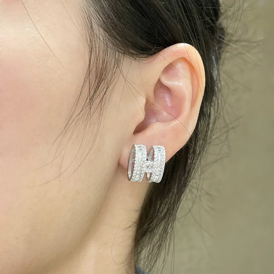 [Hermes]H STUD EARRINGS WITH SILVER DIAMONDS
