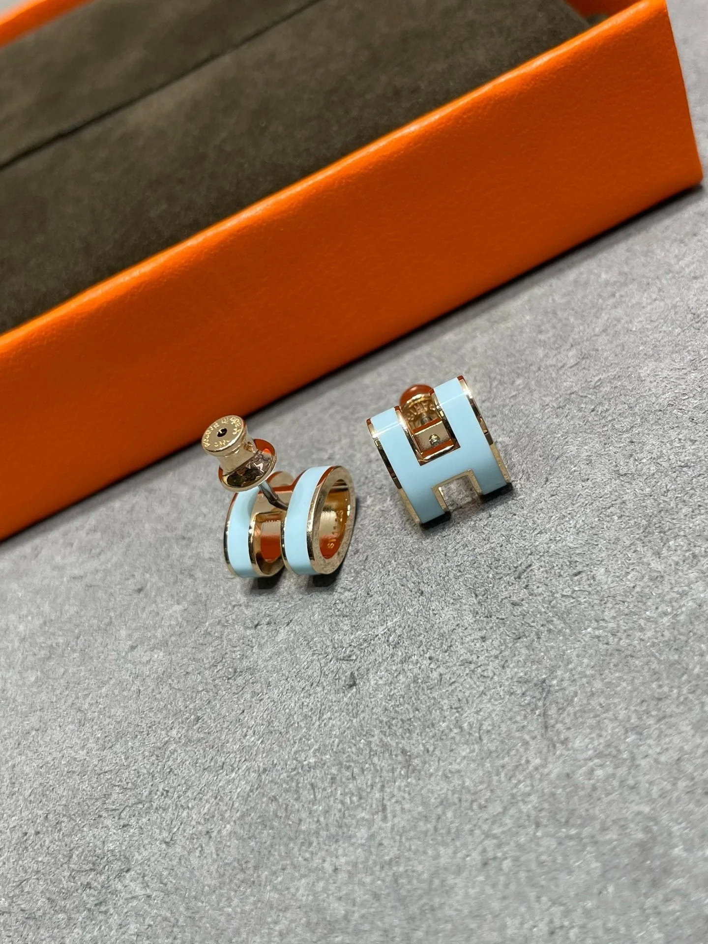 [Hermes]POP H SKY BLUE STUD EARRINGS
