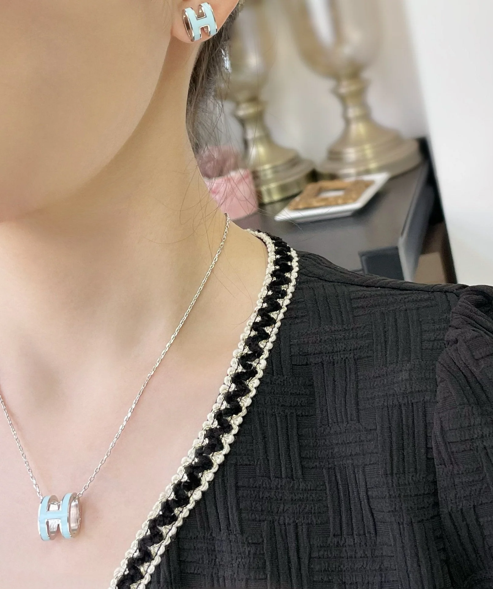 [Hermes]POP H SKY BLUE STUD EARRINGS