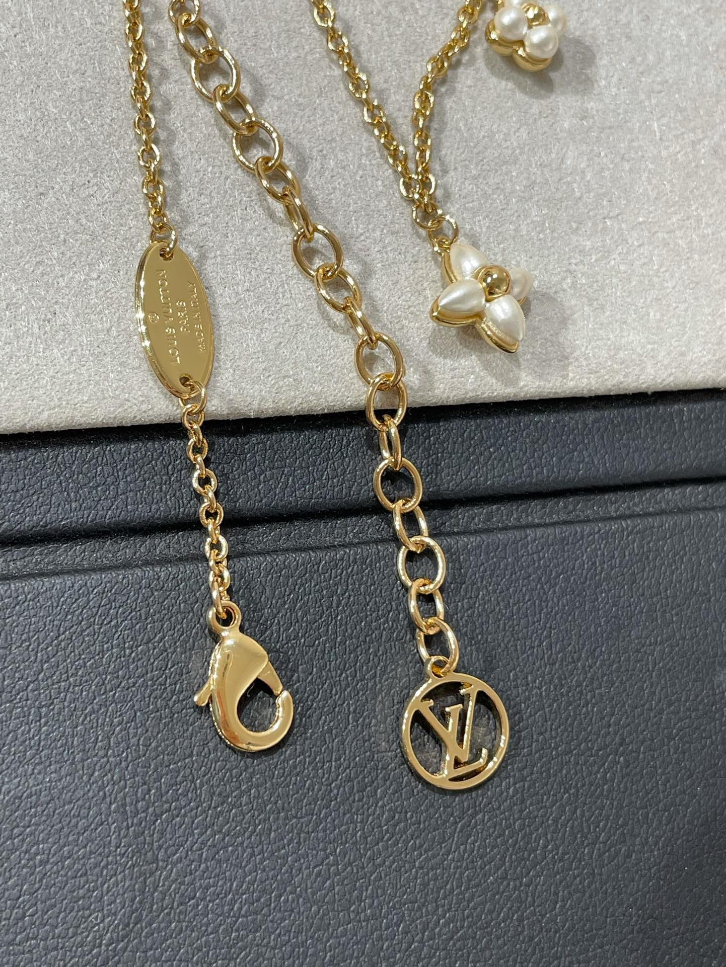[Louis vuitton]FLOWERGRAM GOLD MOP DOUBLE ROW NECKLACE