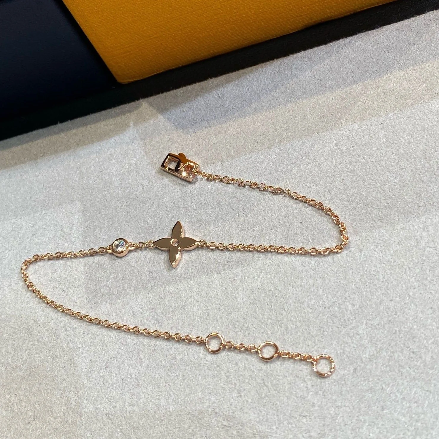 [Louis vuitton]STAR DIAMOND PINK GOLD BRACELET