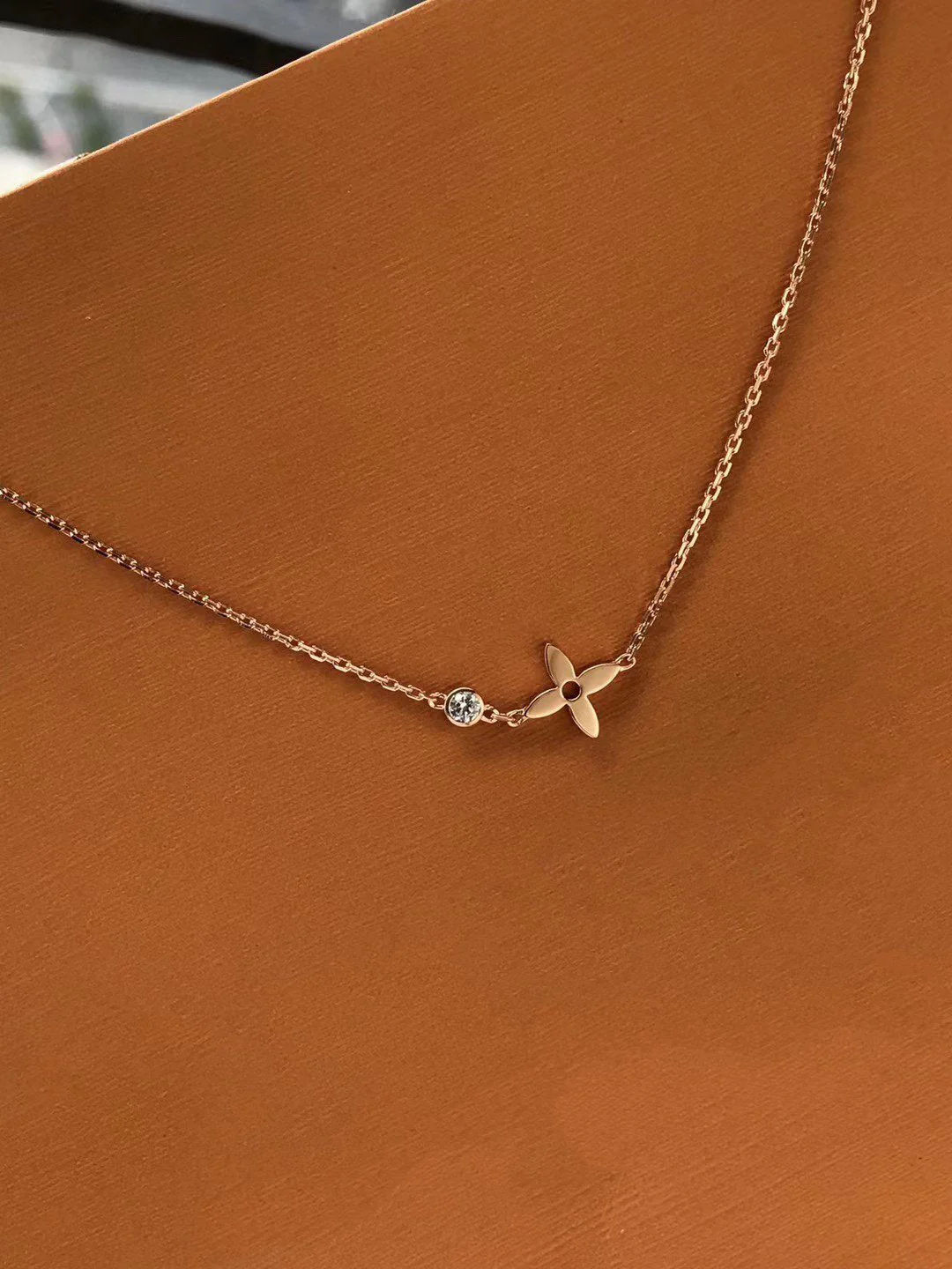 [Louis vuitton]BLOSSOM PENDANT PINK GOLD AND DIAMOND