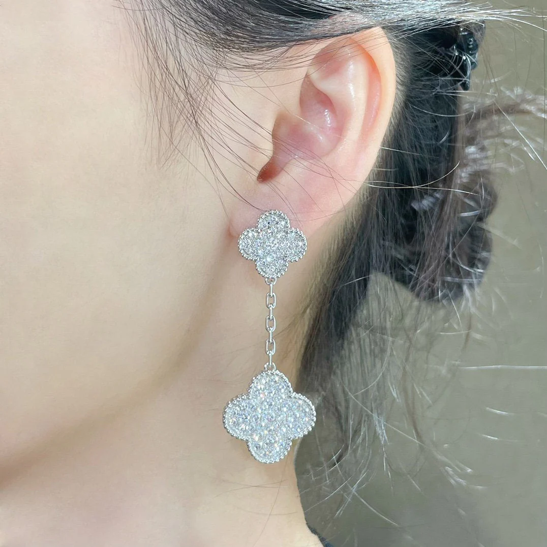 [Van Cleef & Arpels] 2 MOTIFS DIAMOND PAVED SILVER EARRINGS