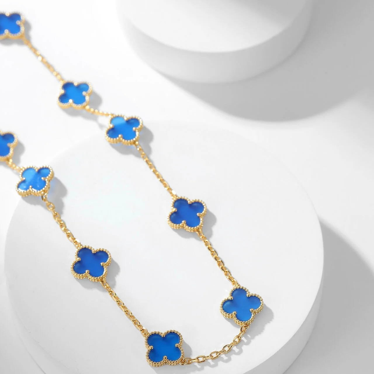 [Van Cleef & Arpels] 10 MOTIFS BLUE AGATE NECKLACE