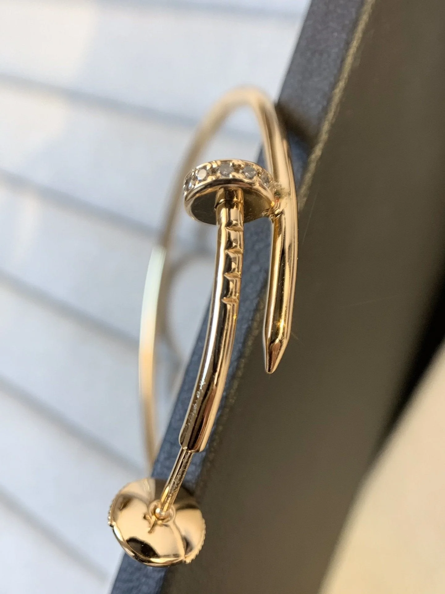 [Cartier]JUSTE EARRINGS GOLD DIAMONDS 1.8MM