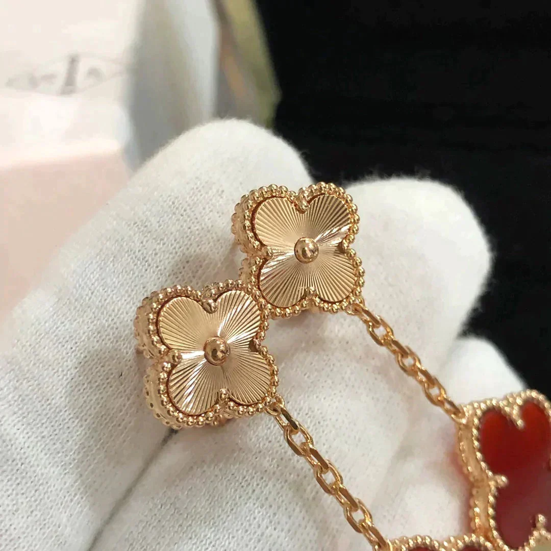 [Van Cleef & Arpels] 2 MOTIF  LASER CARNELIAN EARRINGS