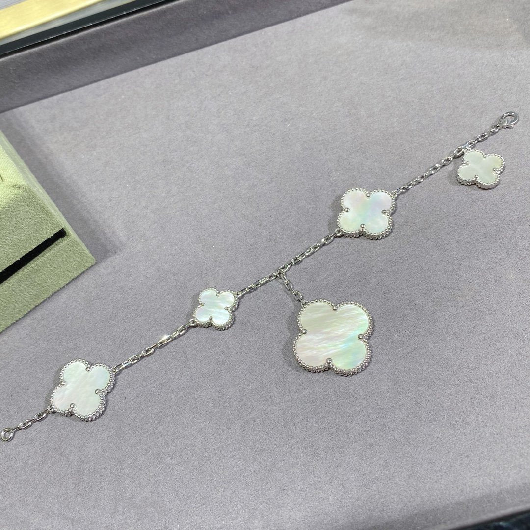 [Van Cleef & Arpels] 5 MOTIF WHITE MOP SILVER BRACELET