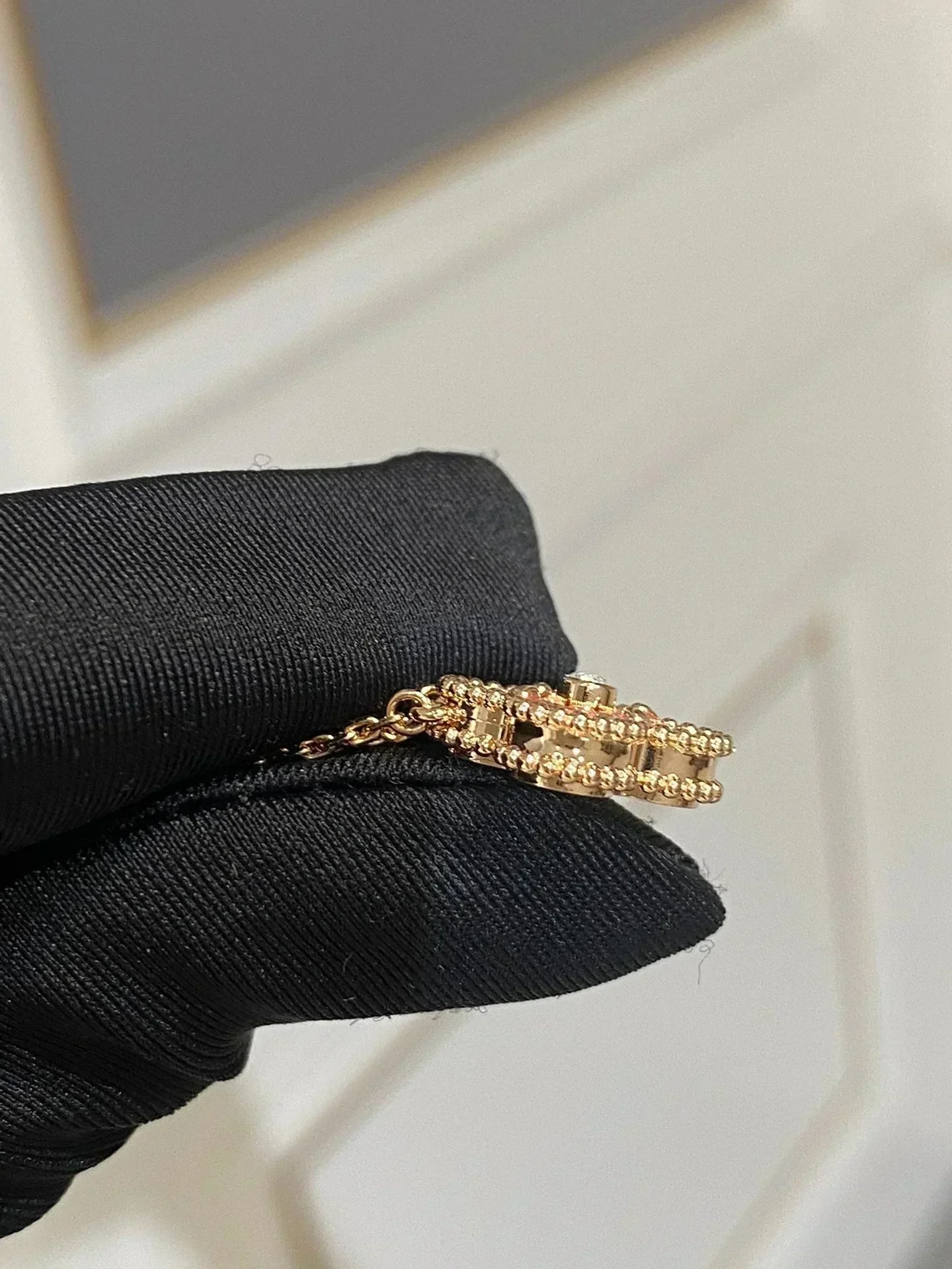 [Van Cleef & Arpels] 15MM DIAMOND RHODONITE NECKLACE