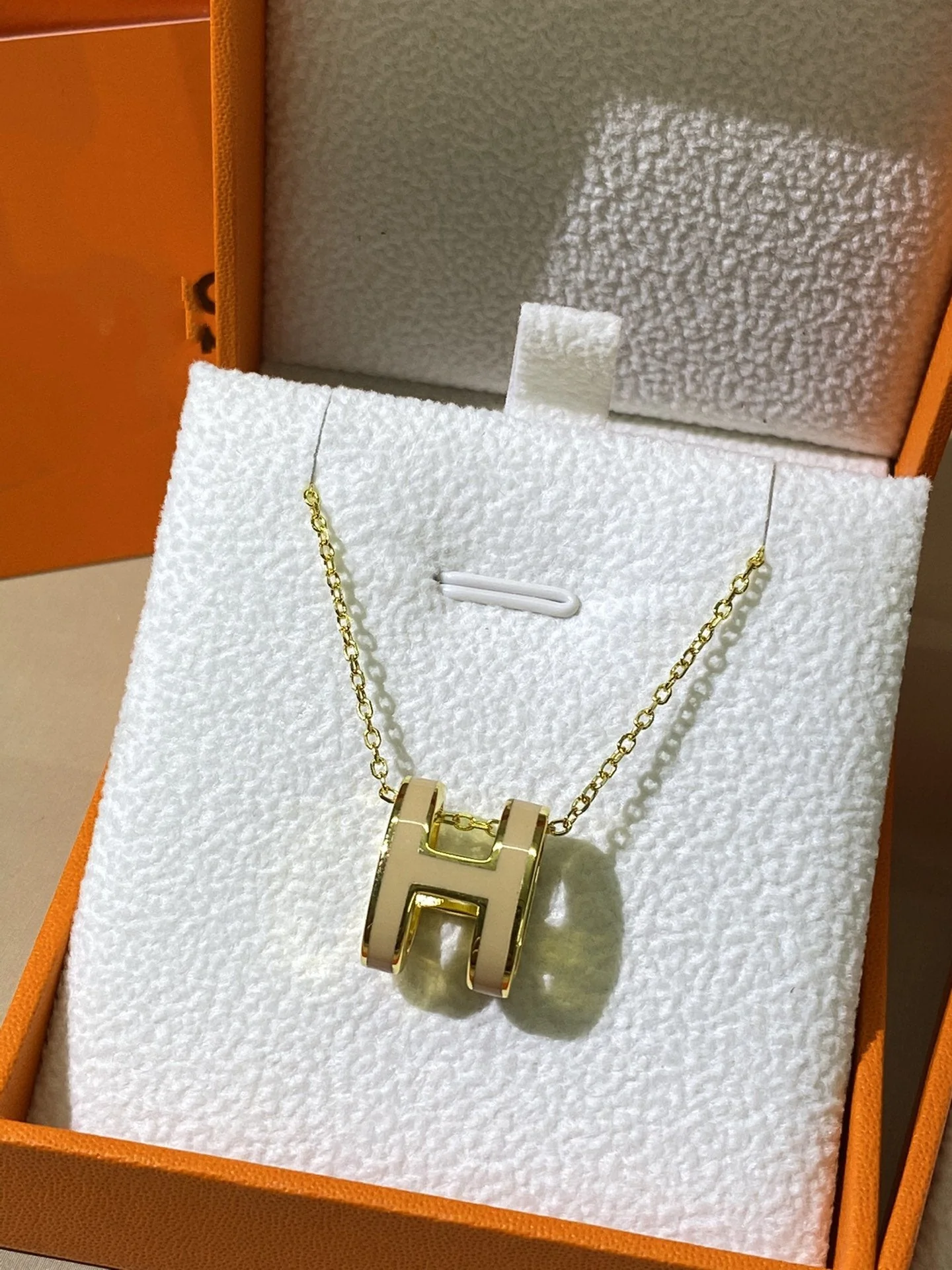 [Hermes]HM CLIC YELLOW ENAMEL GOLD NECKLACE