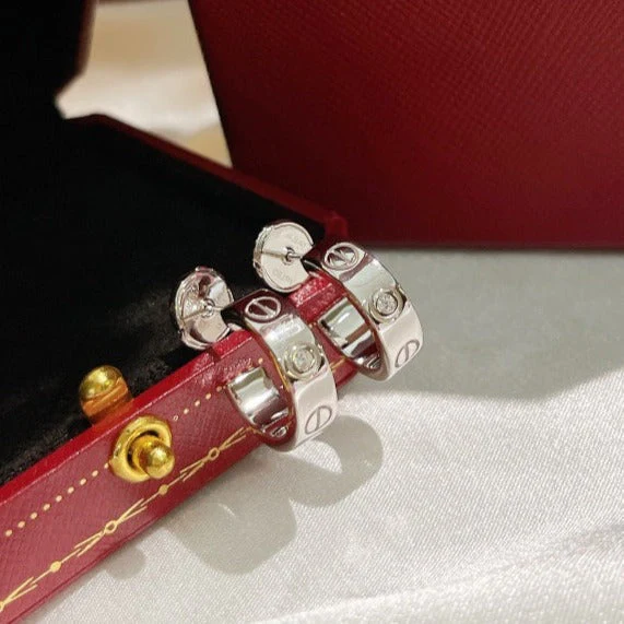 [Cartier]LOVE EARRINGS 5.7MM 2 DIAMONDS