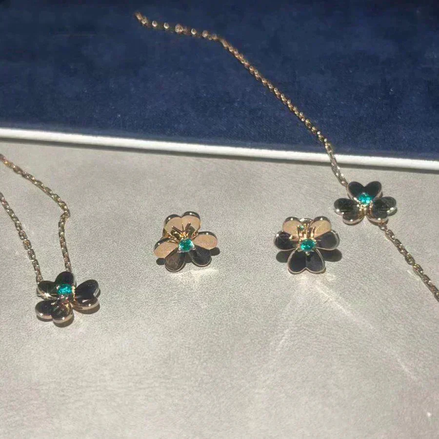 [Van Cleef & Arpels]FRIVOLE  FLOWER MALACHITE EARRINGS