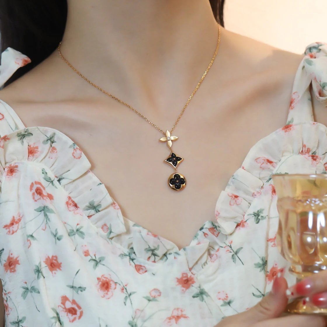 [Louis vuitton]STAR AND SUN ONYX PINK GOLD NECKLACE