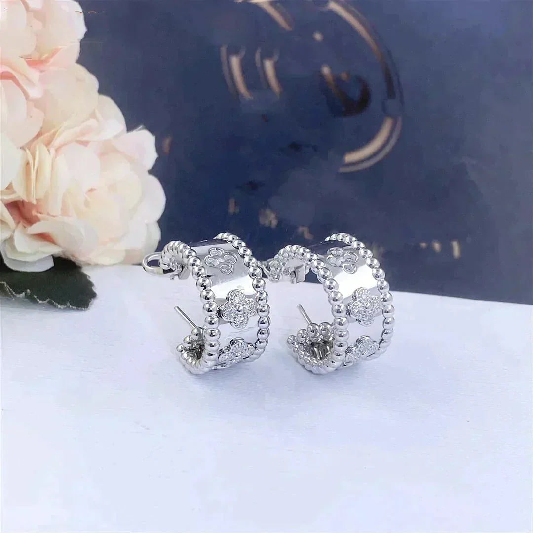 [Van Cleef & Arpels]PERLEE DIAMOND EARRINGS