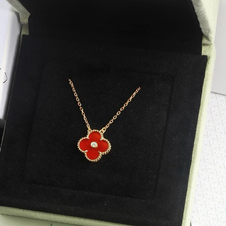 [Van Cleef & Arpels] 15MM DIAMOND CARNELIAN NECKLACE