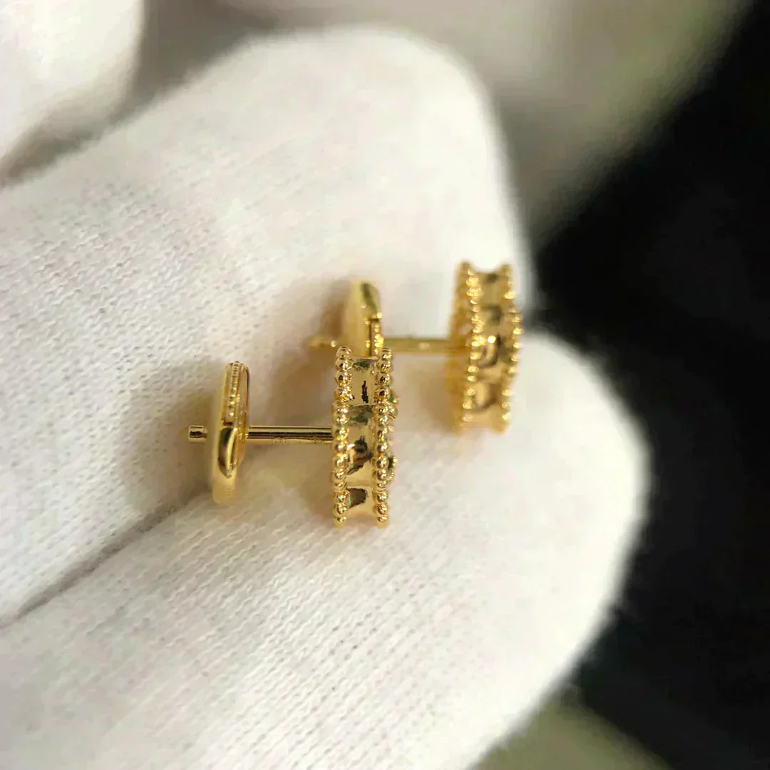 [Van Cleef & Arpels] MINI 9.5MM MALACHITE  EARRINGS