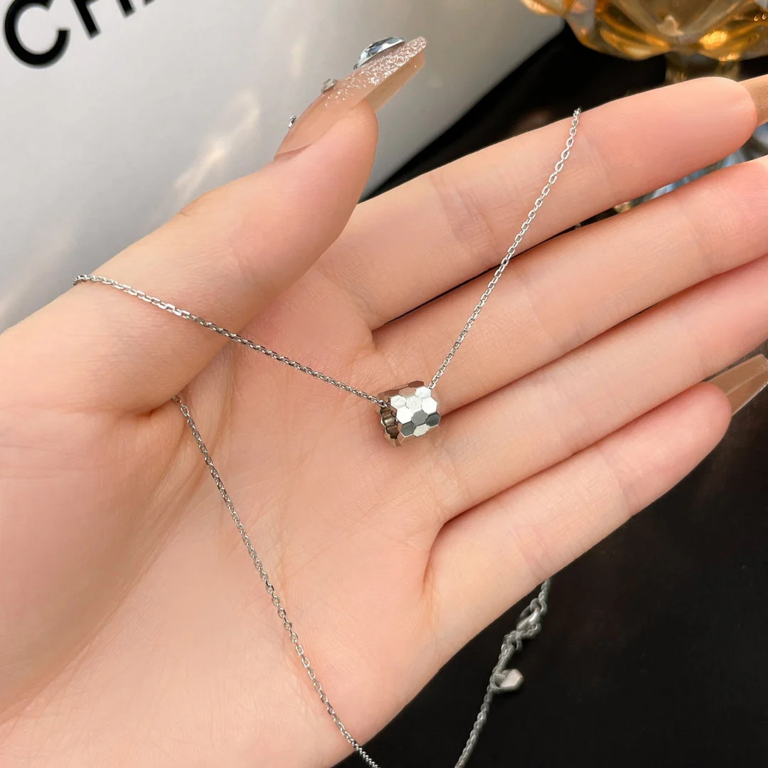 [Chaumet]BEE MINI NECKLACE