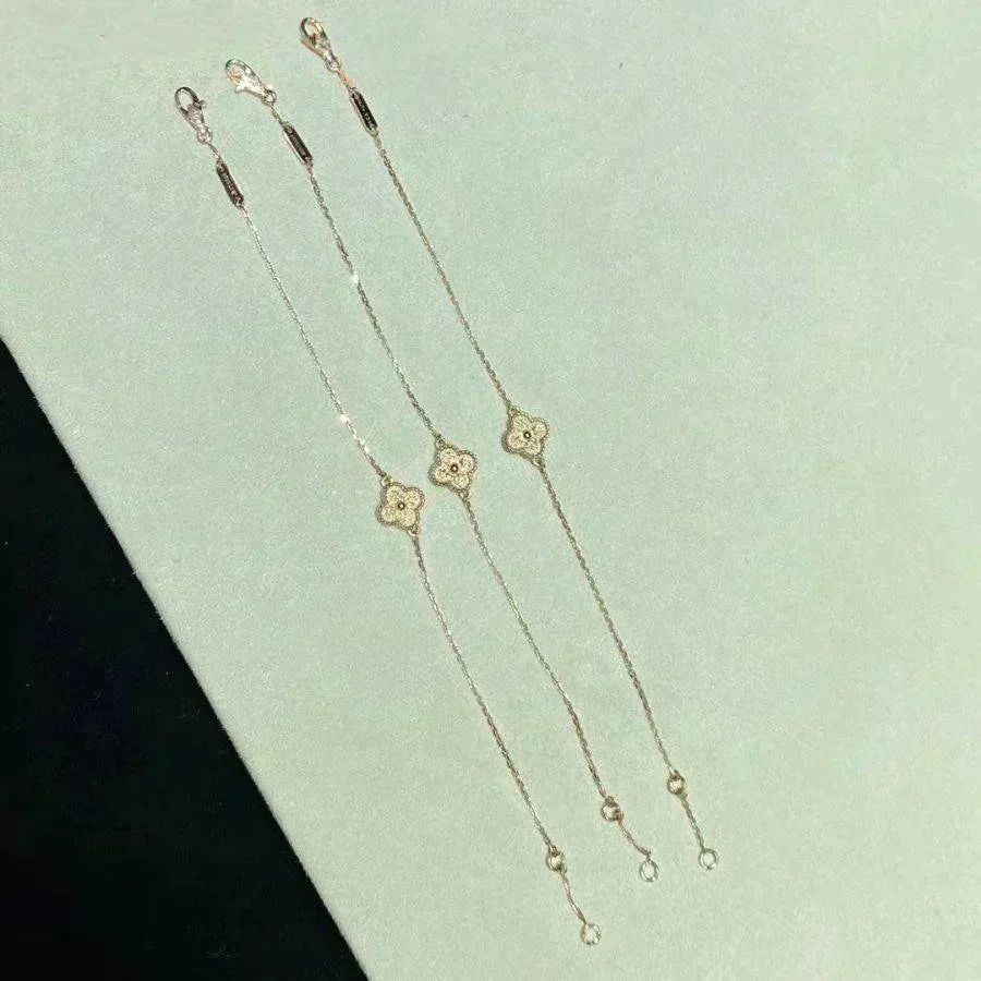 [Van Cleef & Arpels] SINGLE FLOWER BRACELET