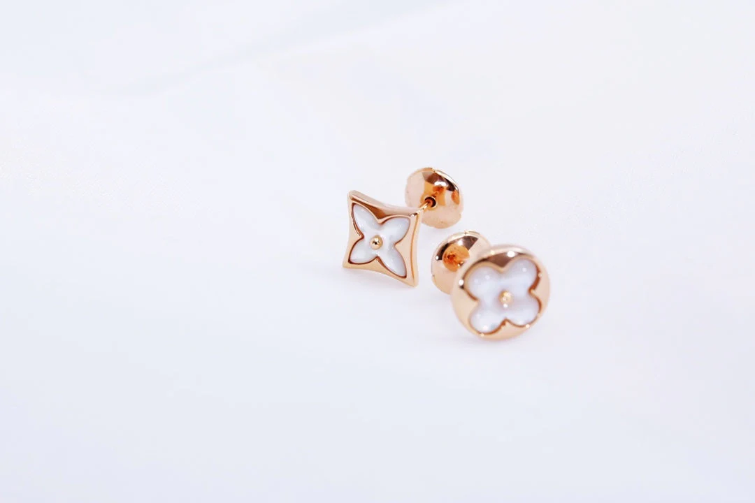 [Louis vuitton]STAR AND SUN PINK GOLD MOP STUD EARRINGS