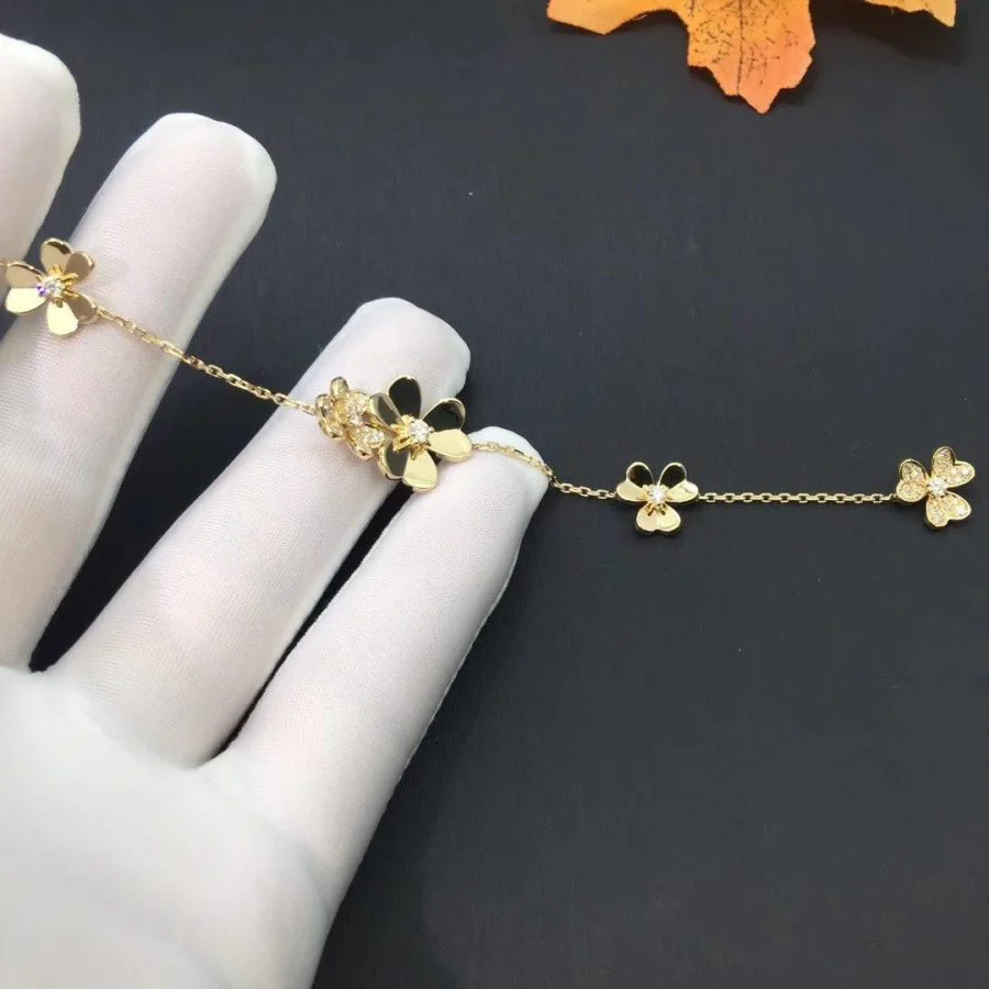 [Van Cleef & Arpels]FRIVOLE GOLD 5 FLOWERS BRACELET