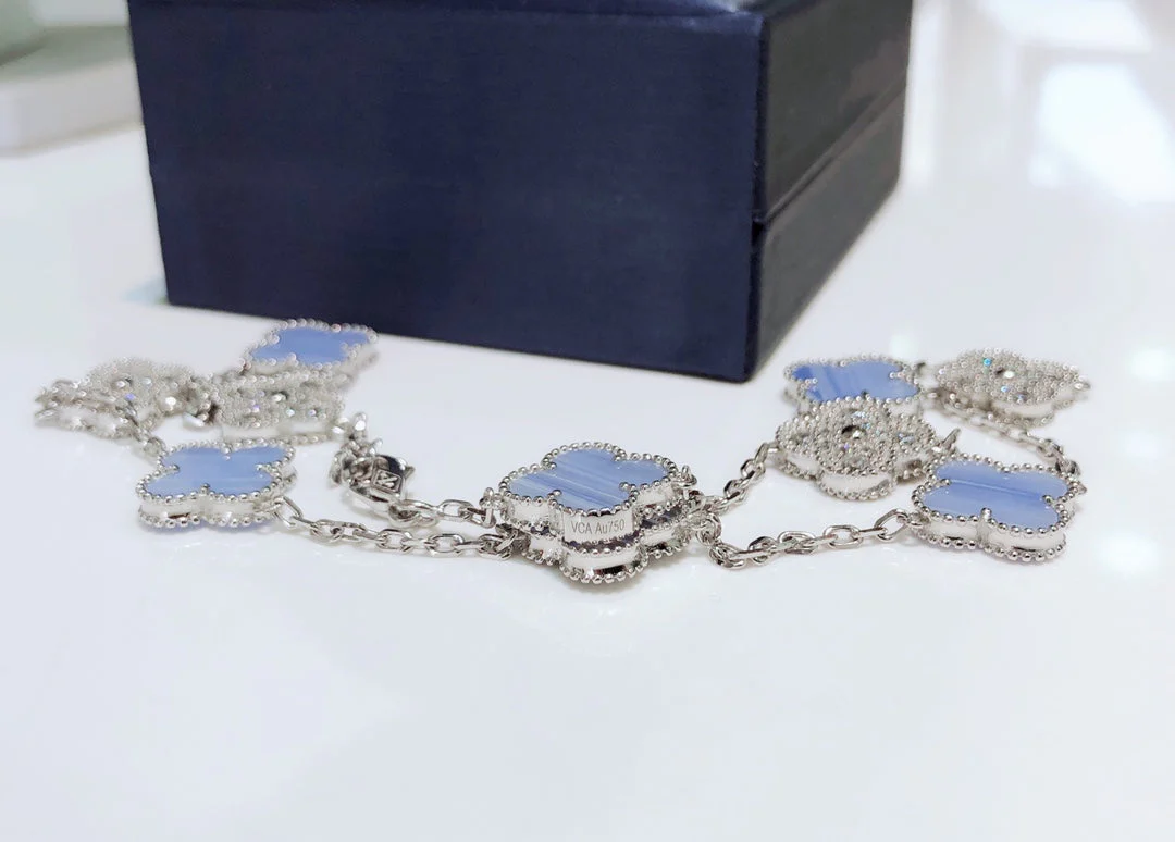 [Van Cleef & Arpels] 10 MOTIFS CHALCEDONY DIAMONDS SILVER NECKLACE
