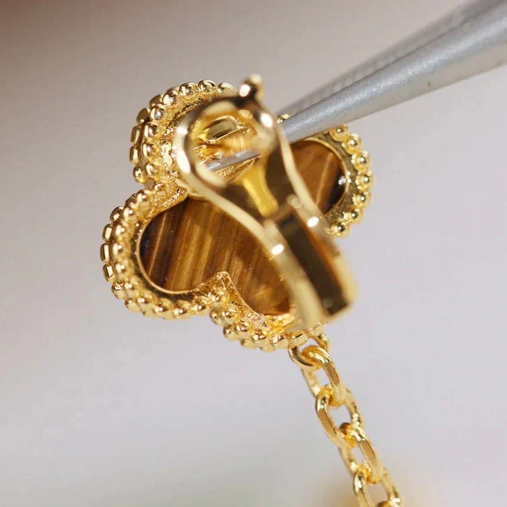 [Van Cleef & Arpels]  2 MOTIF  TIGER EYE CARNELIAN EARRINGS