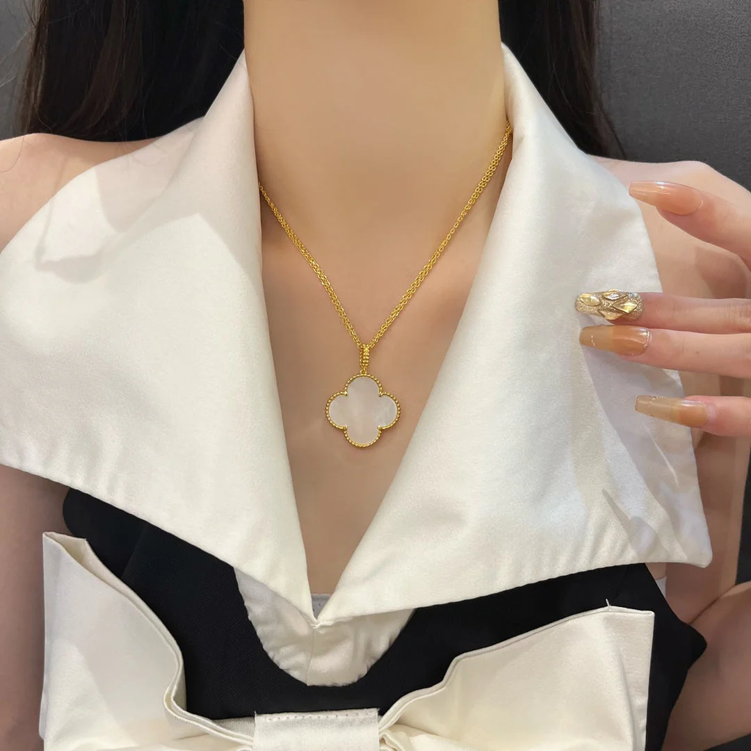 [Van Cleef & Arpels] 25MM MOP LARGE PENDANT NECKLACE