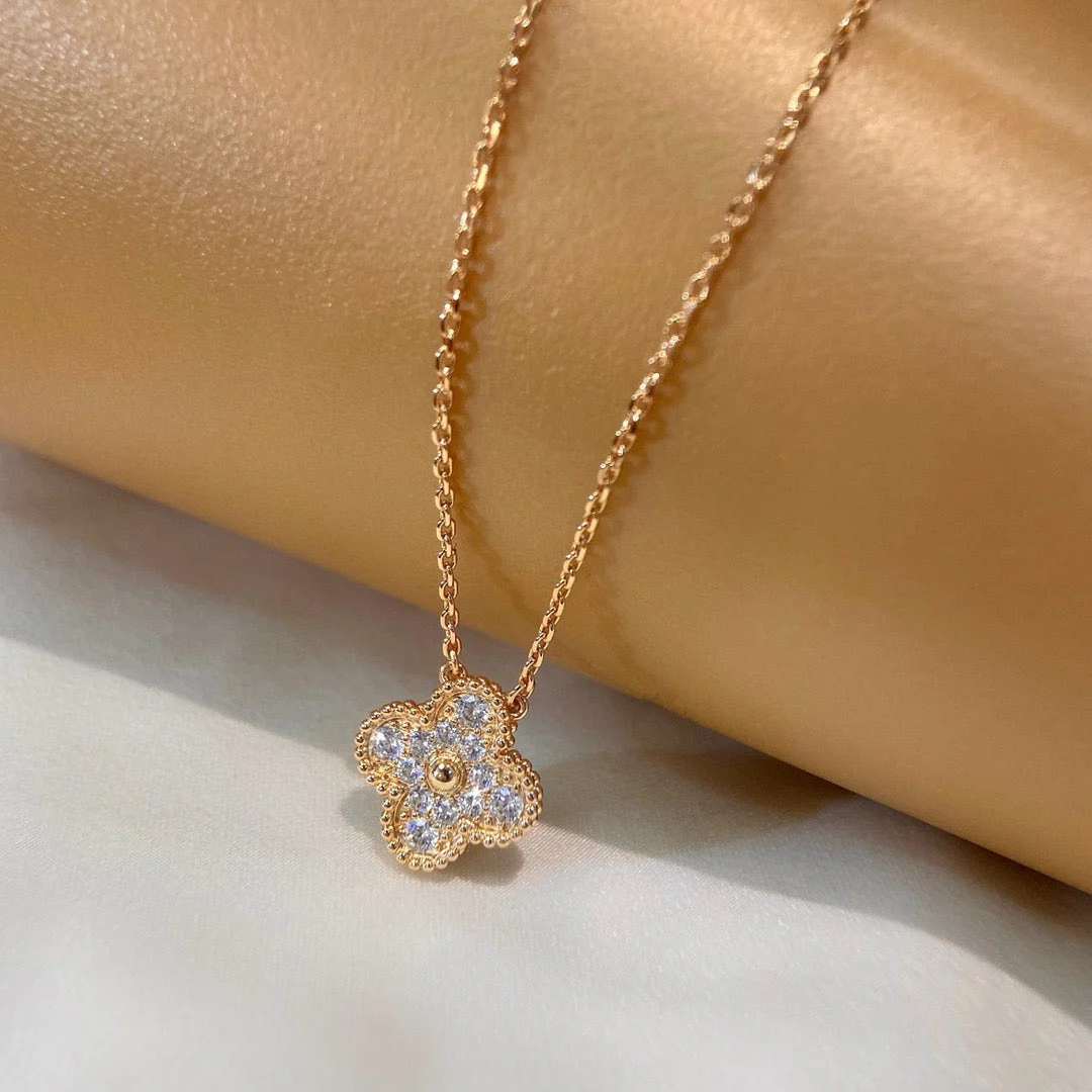 [Van Cleef & Arpels] 15MM DIAMOND SINGLE FLOWER NECKLACE