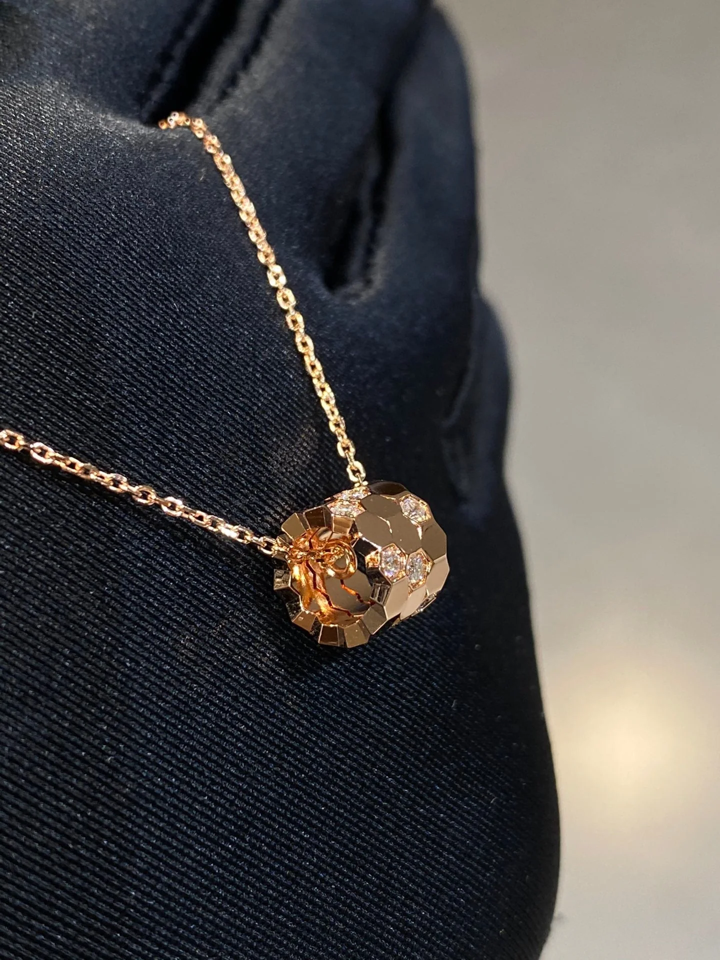 [Chaumet]BEE LOVE DIAMOND NECKLACE