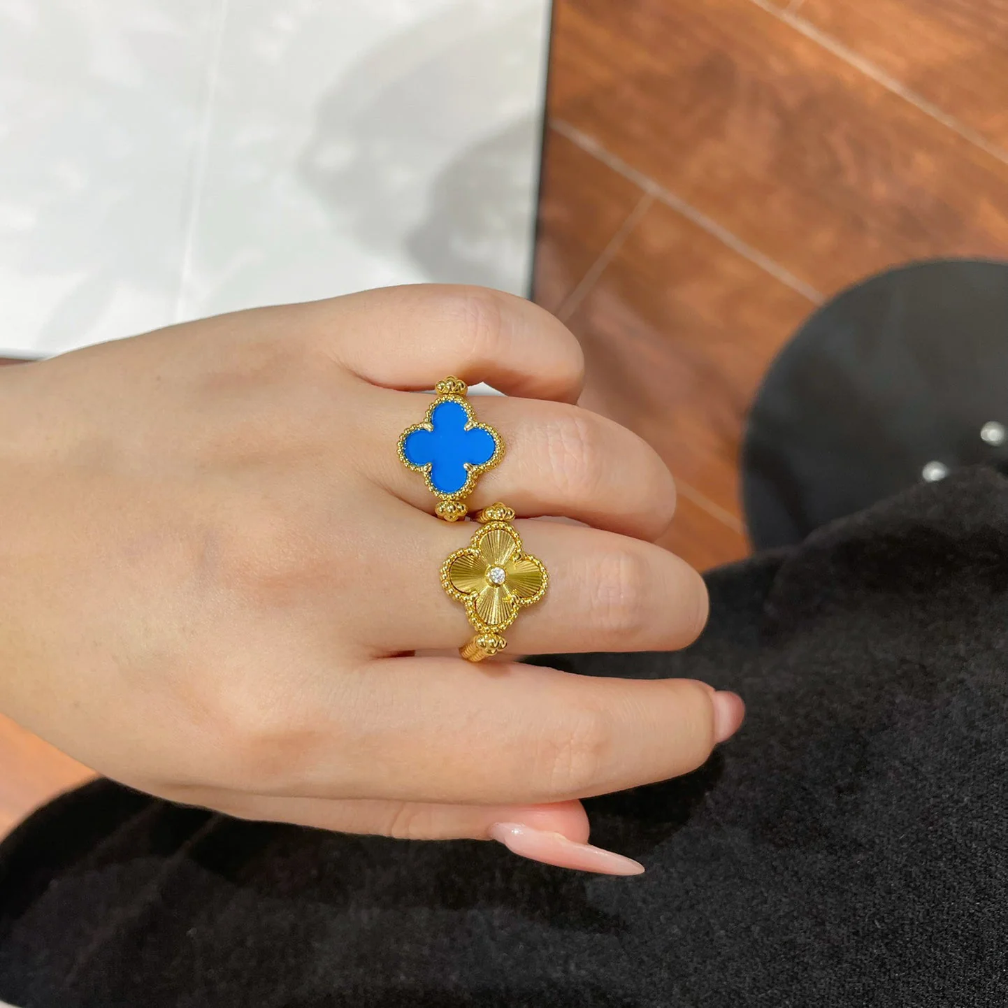 [Van Cleef & Arpels] RIVERSIBLE BLUE AGATE RING